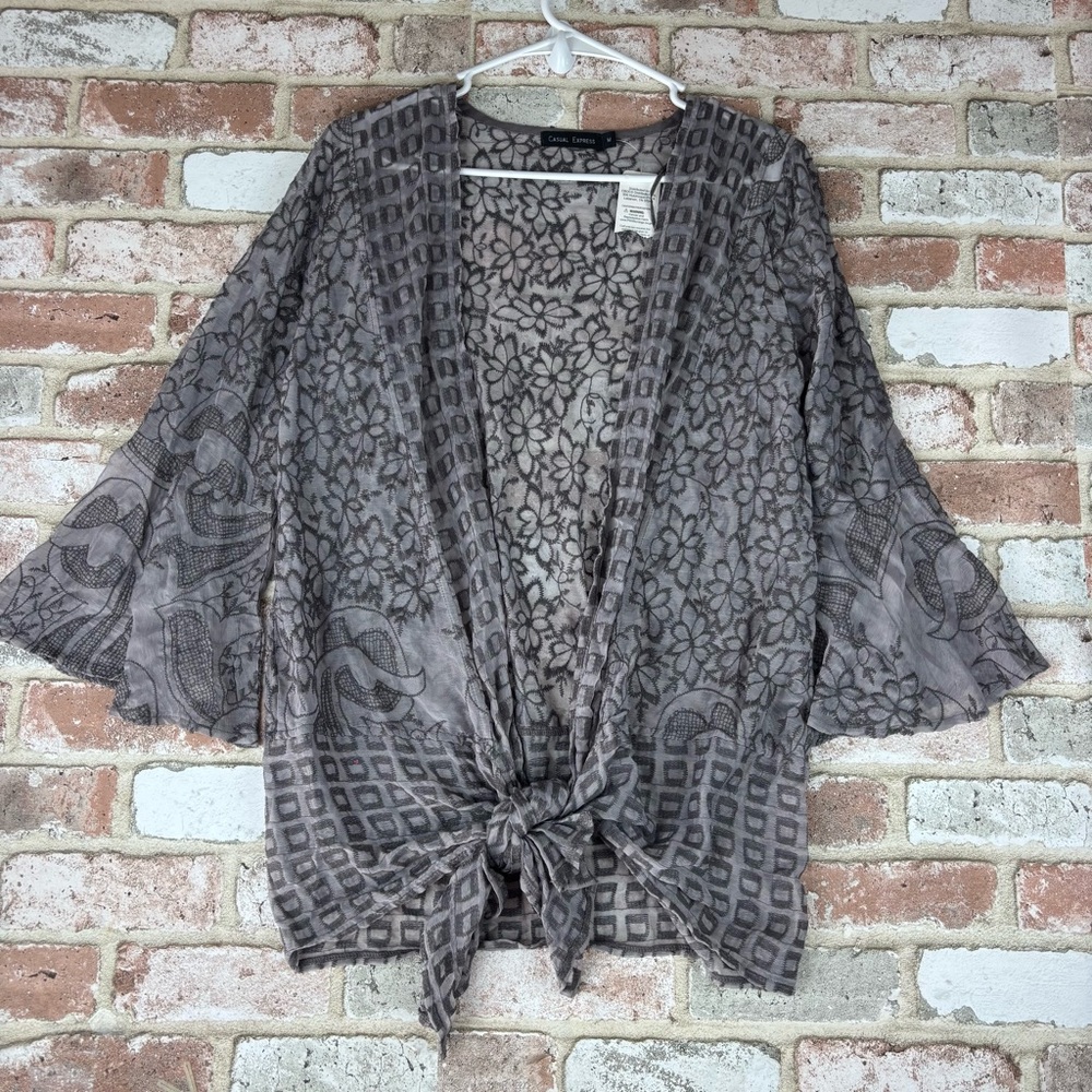 Casual Express Women Gray Floral Embroidery Open Cardigan Sweater M Lightweight